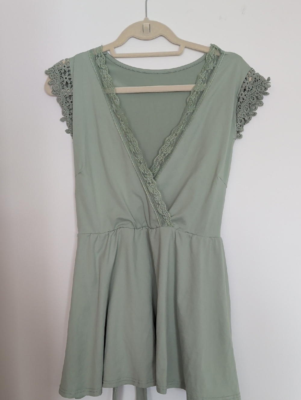 SHEIN Curve 2XL Sage Green Knit Top with Stretch Hem